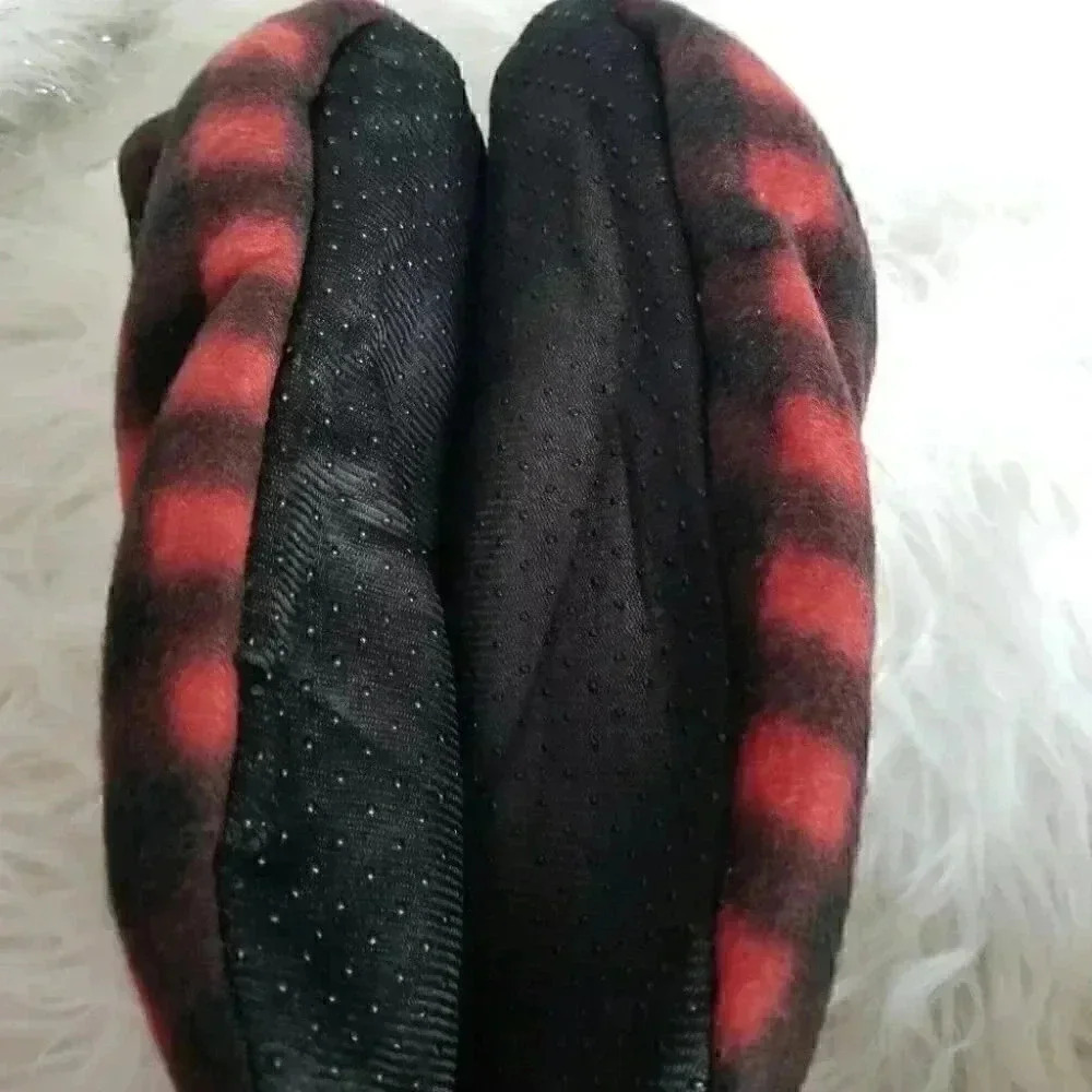 Checkered Slippers - Picture 5 of 5
